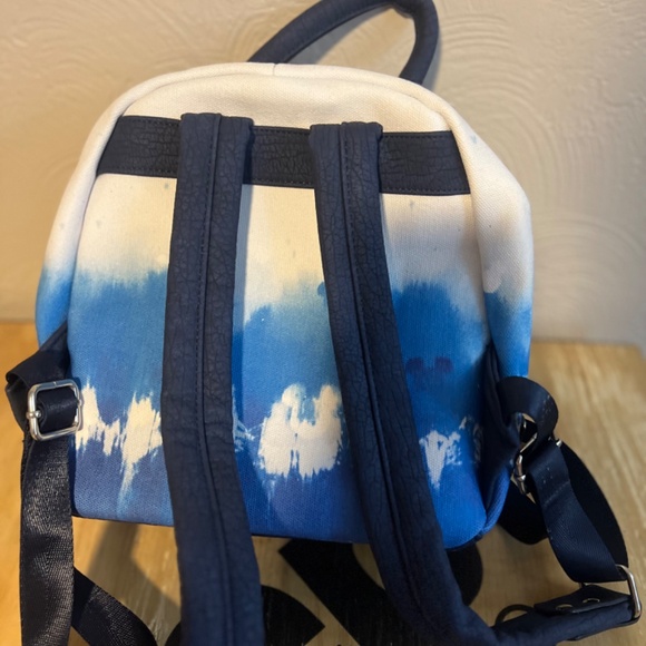 Disney loungefly dip dye canvas Mickey Mouse - Picture 4 of 4